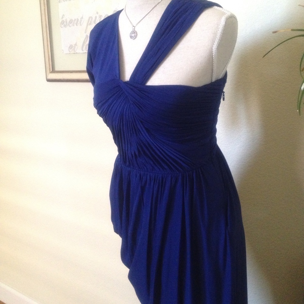 BCBG sexy dress. - Picture 3 of 4